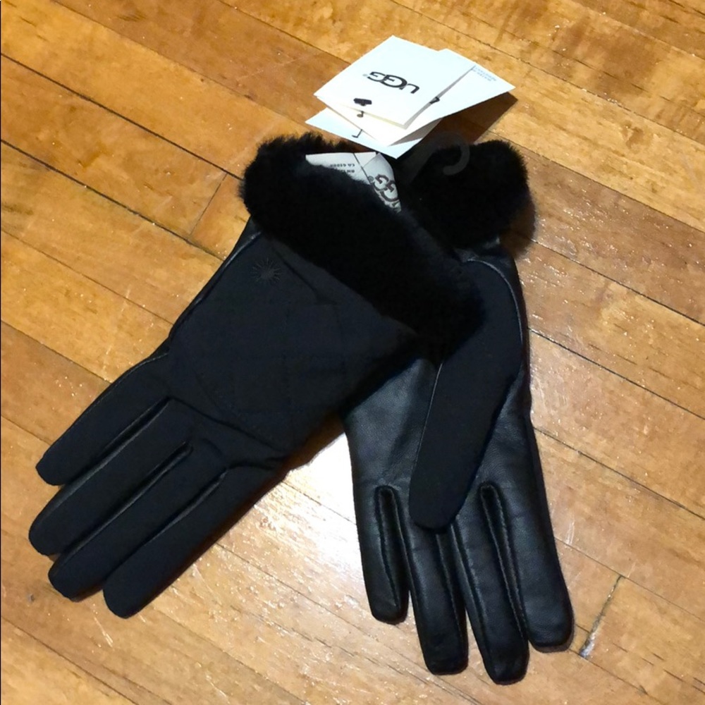 Ugg black gloves